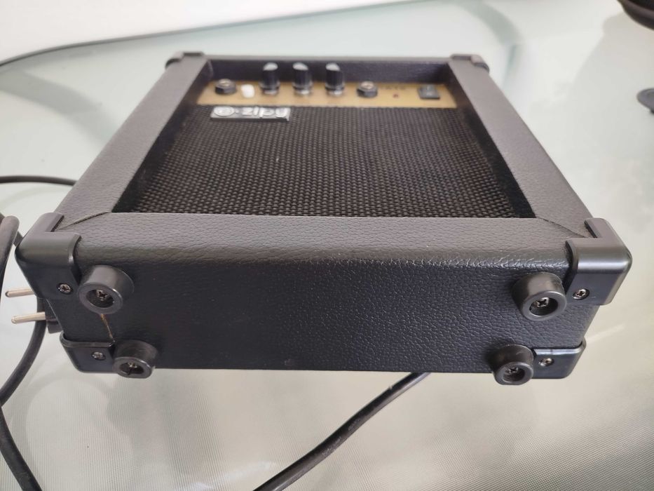 Amplificador para Guitarra da marca ZIPY - mod GA 10