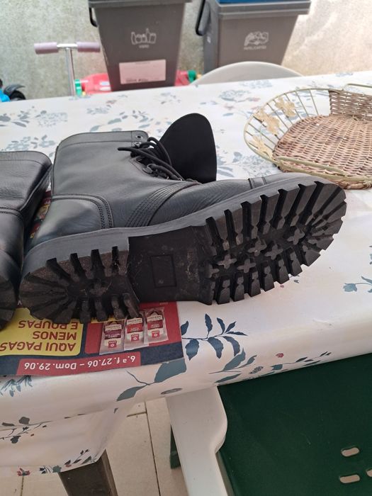 Botas AT nunca usadas