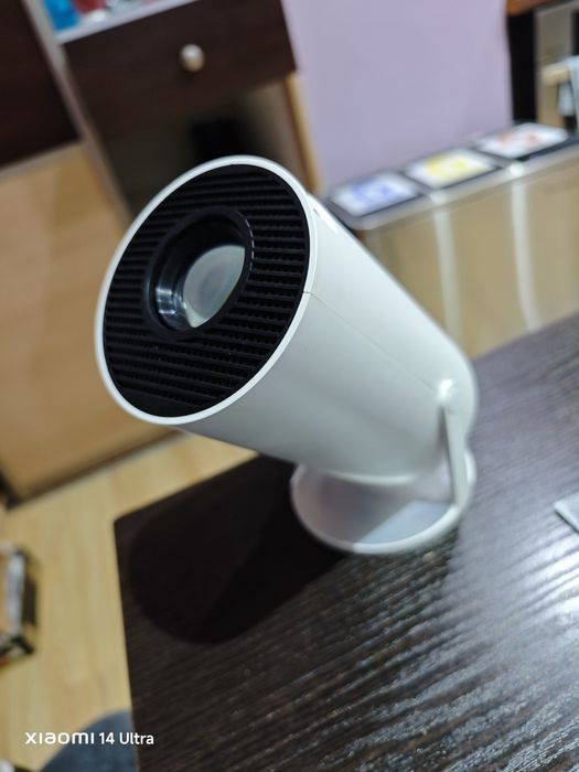 Projektor ultra HD Wi-Fi BT