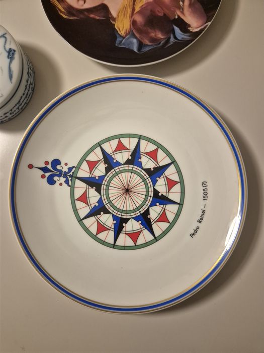 Conjunto pratos de colecção Vista Alegre