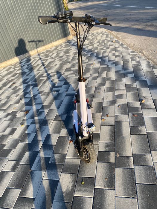 Продам електро самокат