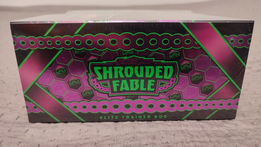 Pokemon Shrouded Fable -Elite Trainer Box ETB