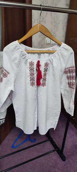 Вишиванка жіноча.