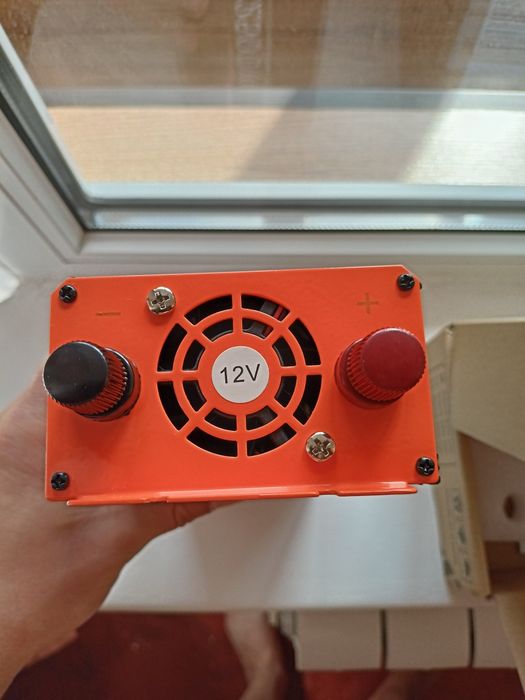 Інвертор(перетворювач)чиста синусоїда DC12V-AC220V(max 2500W)