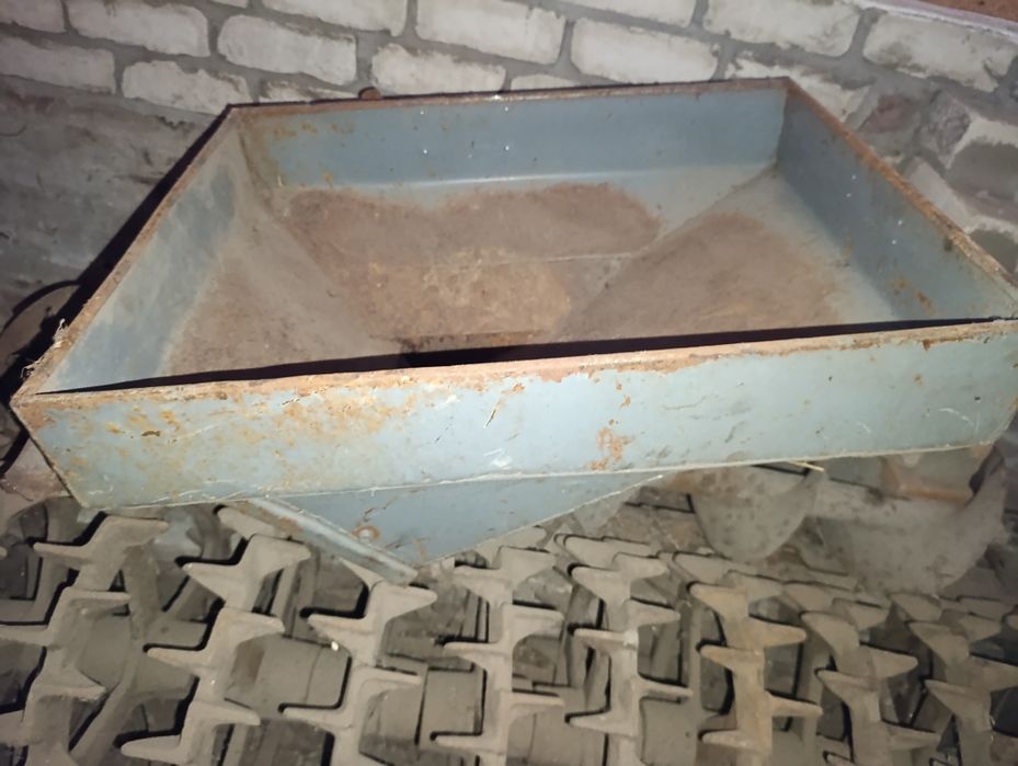 Млин дку зернодробілка.