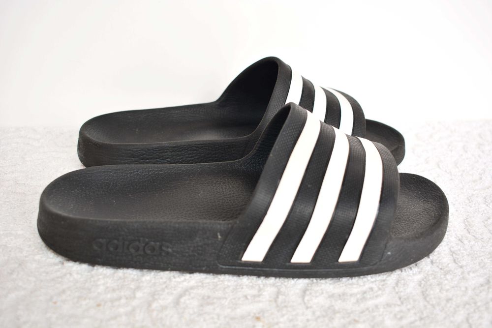 Adidas klapki basenowe czarne w paski rozmiar 37/22,5