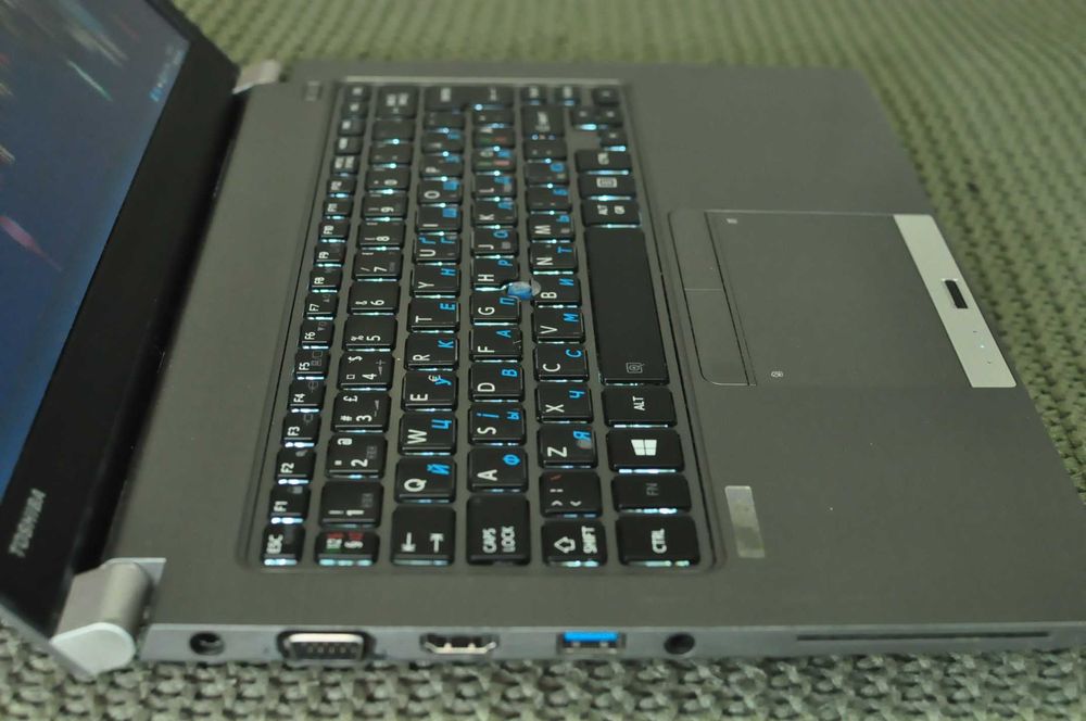 Игровой  ноутбук Toshiba z30 (Core i5/ 8Gb/SSD/video 2Gb)