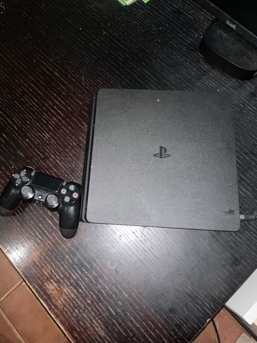 Vendo a minha Ps4 1 TB