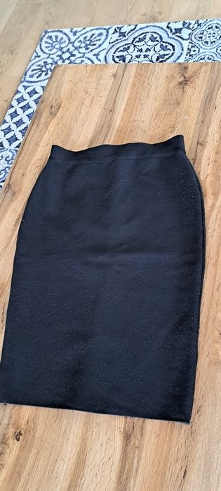 Spódnica rozmiar L czarna
Polecam serdecznie Możliwy odbiór w Tłusz