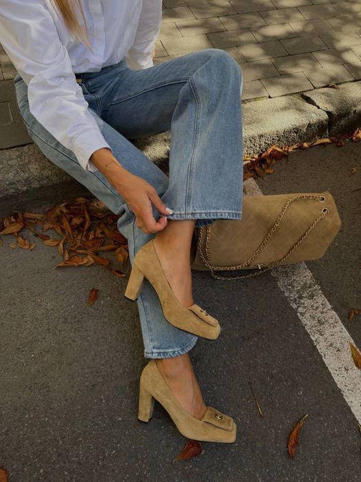 Buty na obcasie Chanel