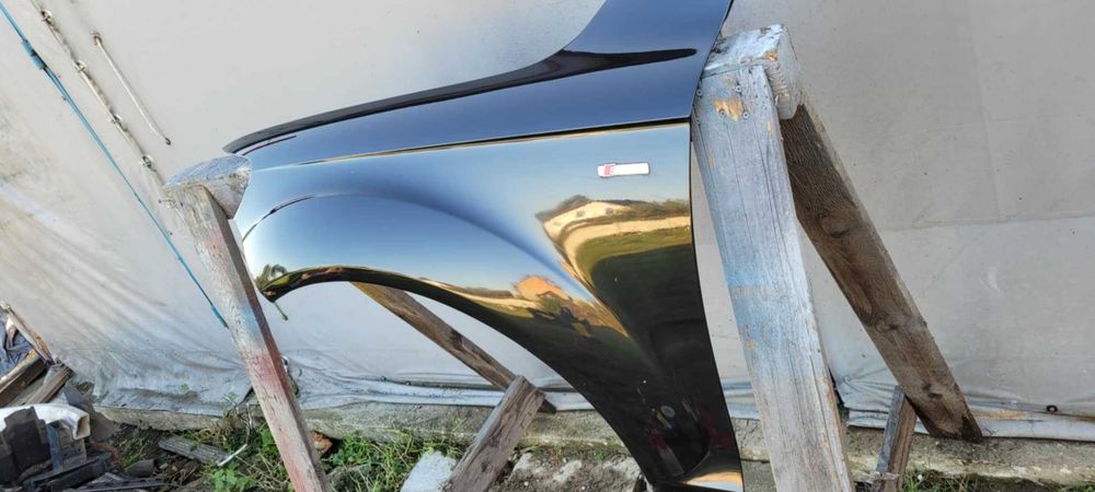 Q7 4L LZ9Y Błotnik Lewy Przód Przedni