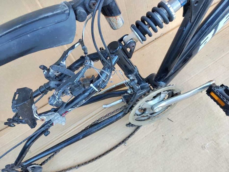 BEN TUCKER - rama używana czarna stalowa