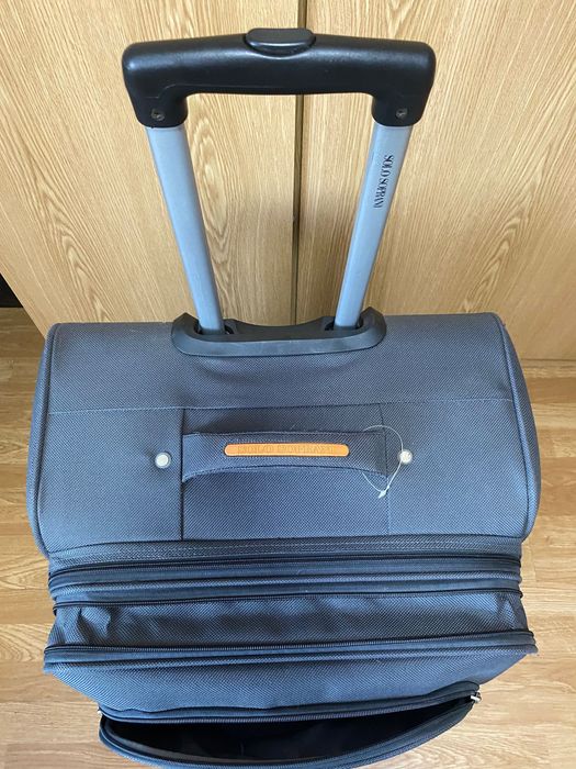 Великий дорожній чемодан