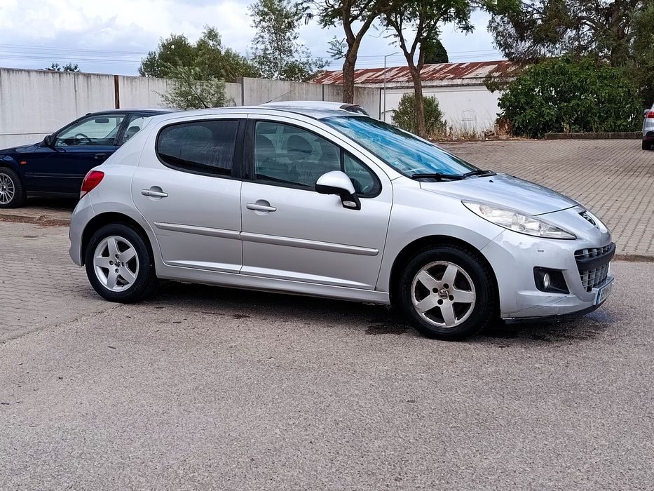Pegueot 207 a gasóleo 1.4 hdi