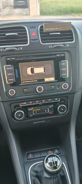 VW Golf Variant 1.6TDI Highline BlueMotion foto 3