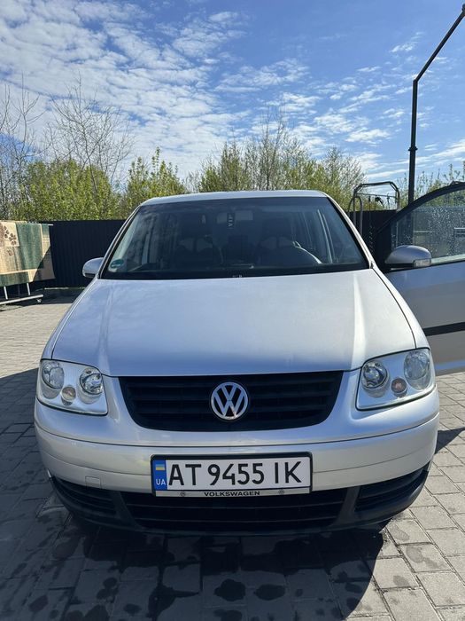 Volkswagen touran