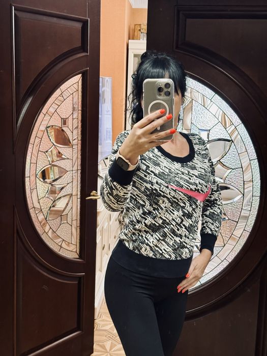 Продаю свитшот NIKE ОРИГИНАЛ! S