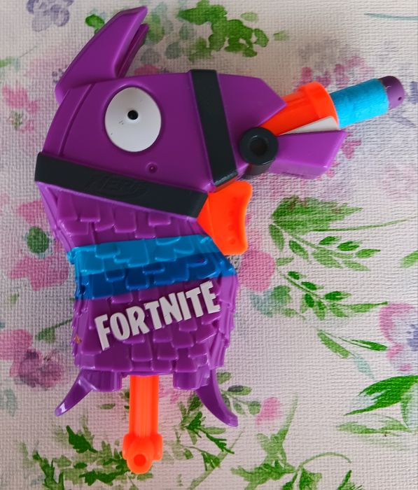 Hasbro nerf llama fortnite