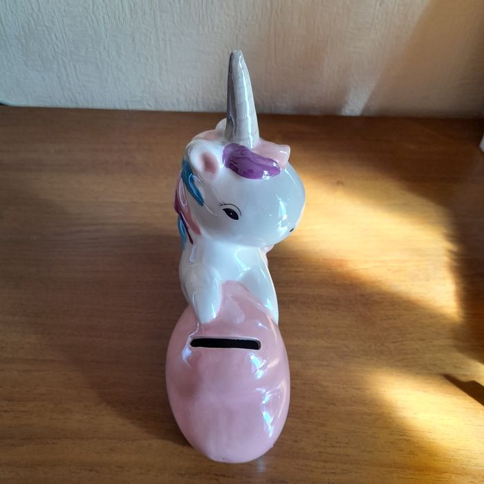 Копилка для монет, денег фарфор, фигурка единорог