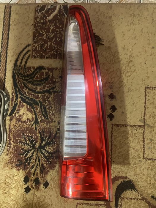Фонарь задній правий на рено мастер 3 Renault master 3 оригінал