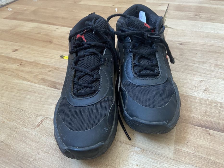Puma czarne buty sportowe sneakersy z czerwonym logo