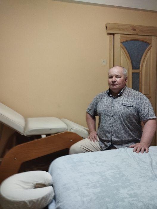 Массажист-лечебновостоновительный.  Невролог.