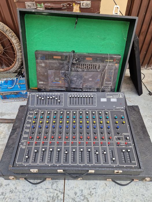 Unitra,Tonsil,Regent,Diora,Teac,,Mildton,Jackfeel