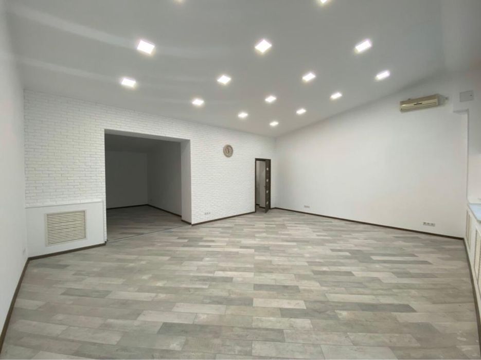 Продам помещение под магазин, офис, салон