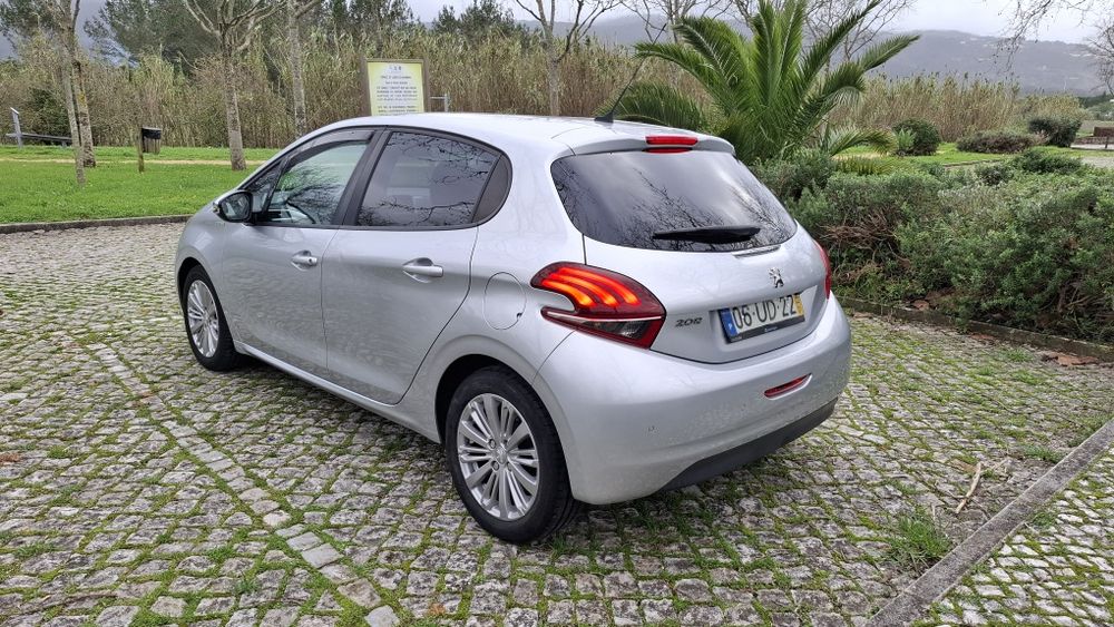 Peugeot 208 1.6 HDi Style