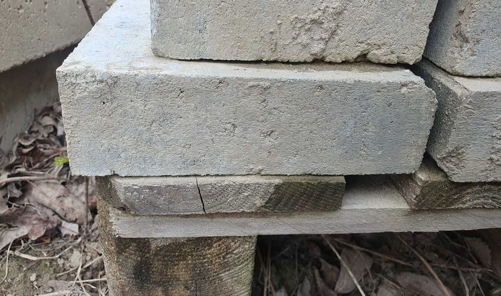 Obrzeże chodnikowe 100x20x6 cm – 7 sztuk