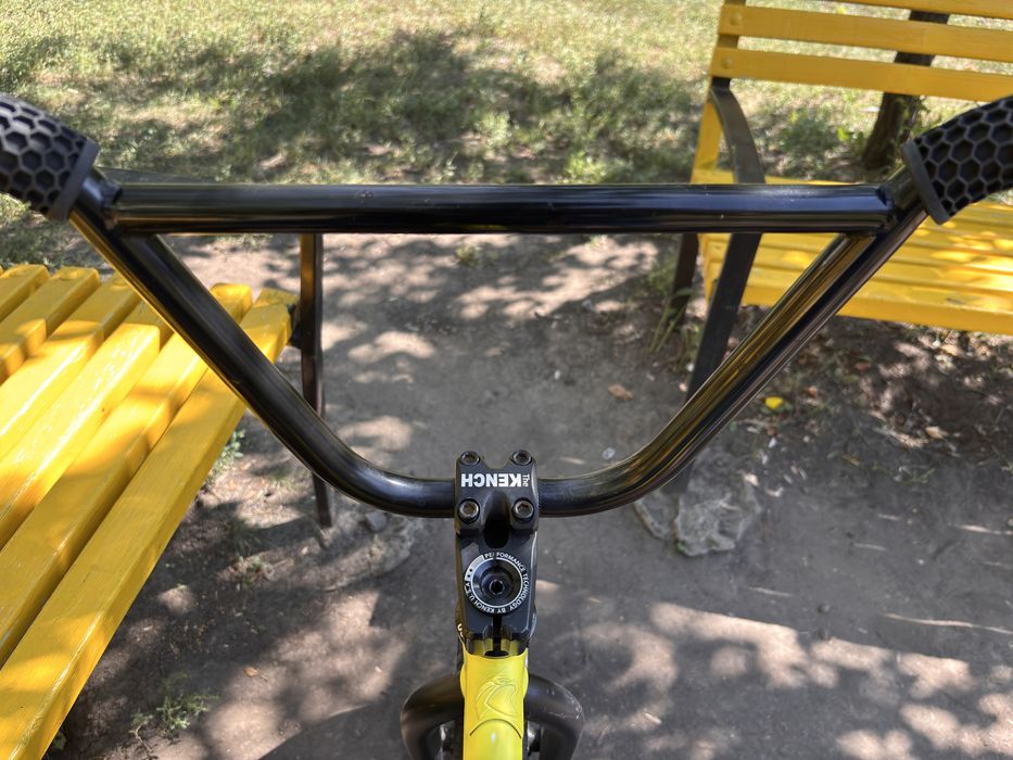 Bmx kench yellow
