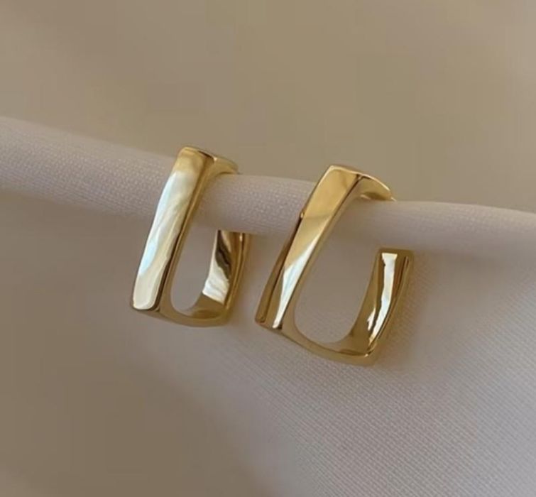 Сережки женские геометрические