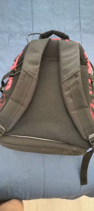 Vendo mochila escolar como nova