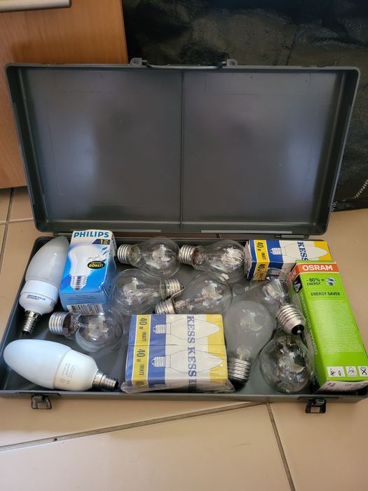 Лампочки, цена за весь кейс