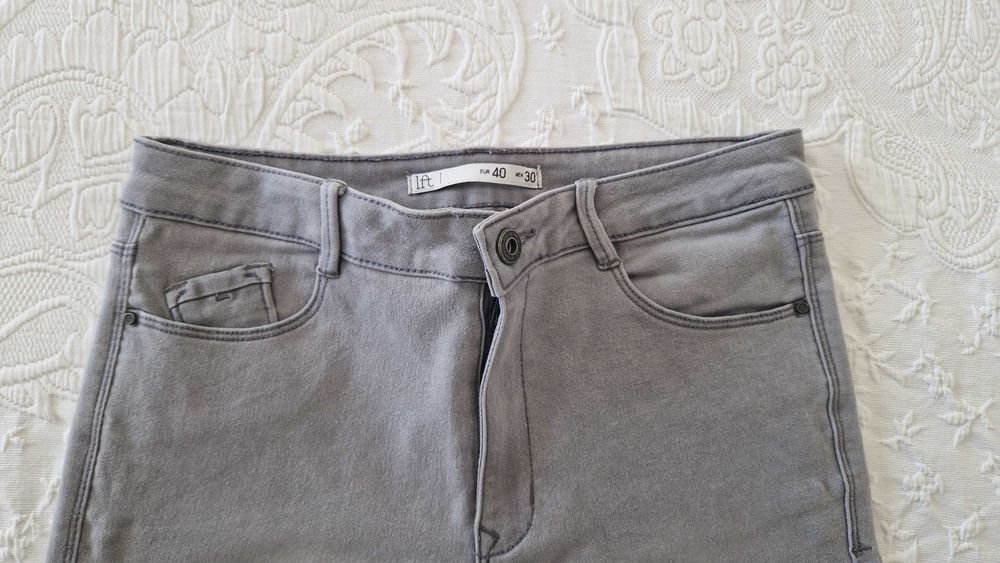 Calças cinza, Lefties, tamanho 40, elasticas