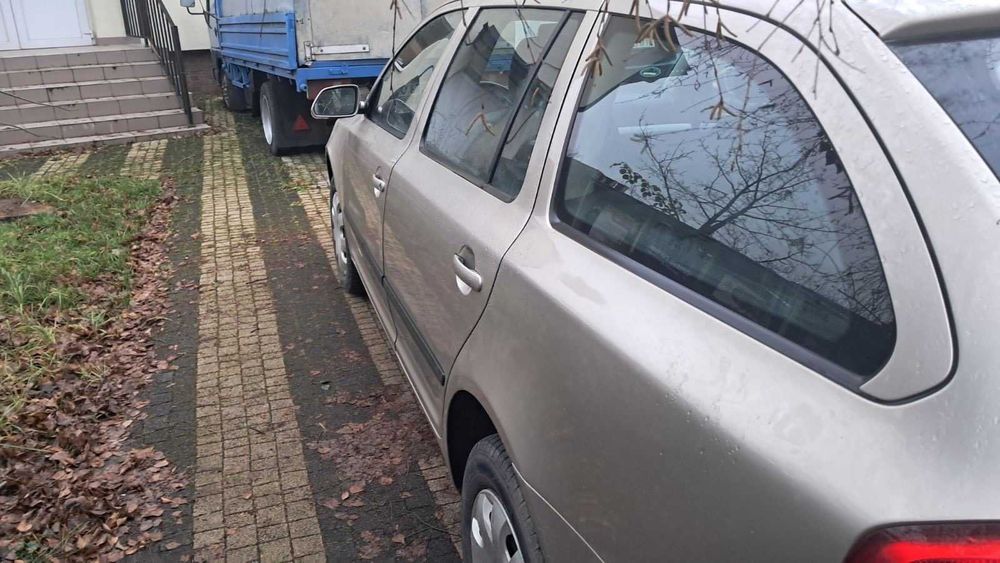 Skoda octavia А 5. 1,6 бензин