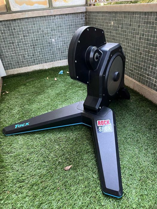 Rolo de treino Tacx Flux 2 Smart (direct drive) + cassete Ultegra 11V