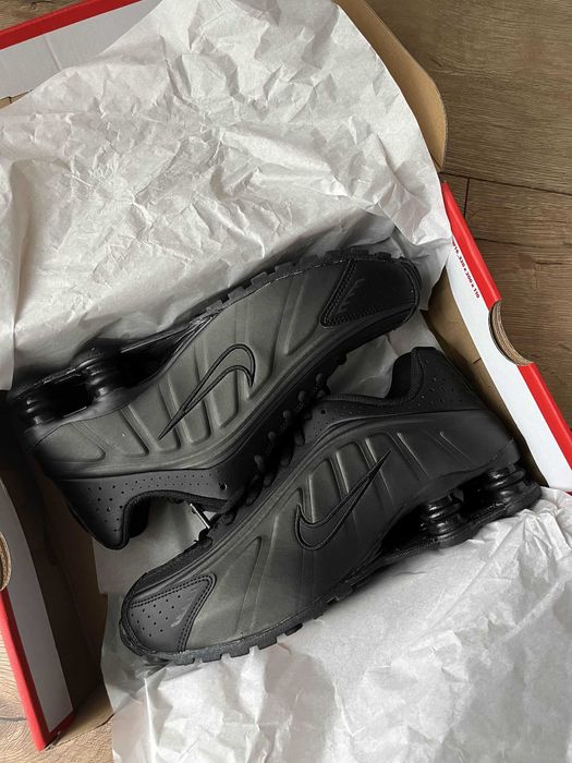 buty Nike Shox R4 Black GS r. 38.5 czarne - NOWE ORYGINALNE