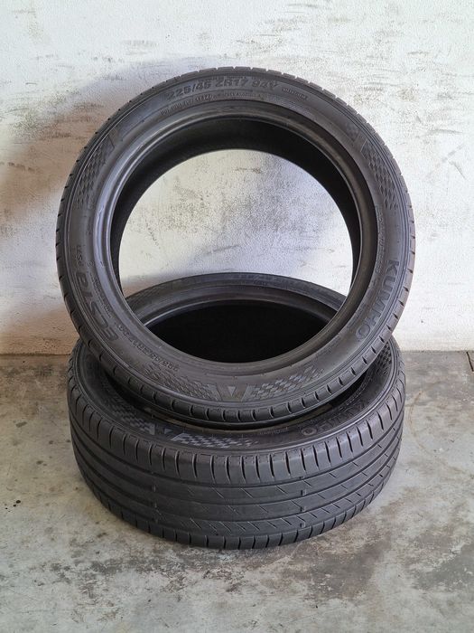 2 Pneus KUMHO Semi Novos 225/45R17