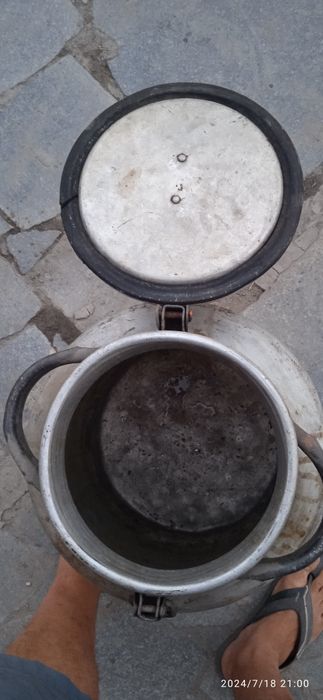 Бідон алюмінієвий,стан нормальний,гумка герметично