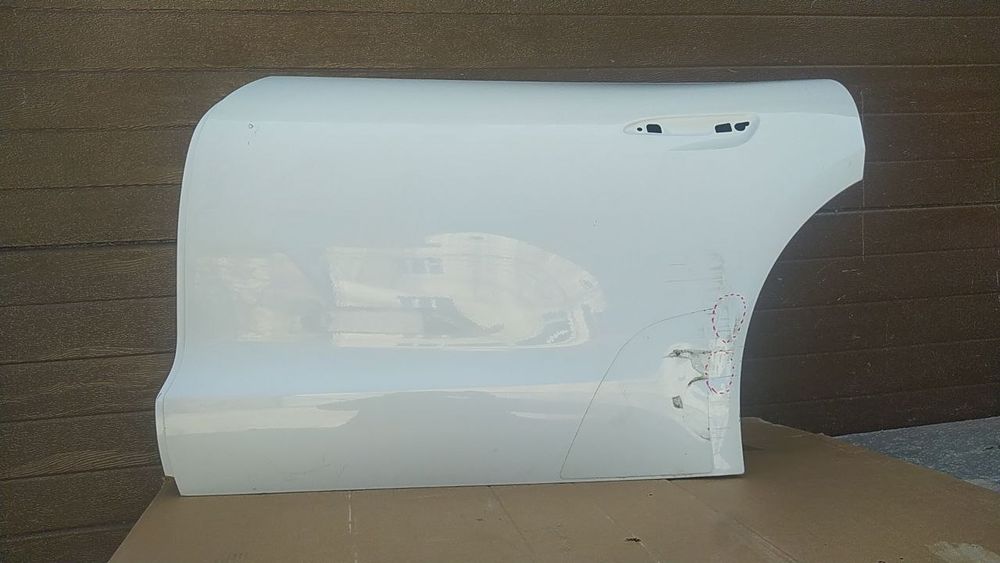 Porsche taycan двері задні ліві
