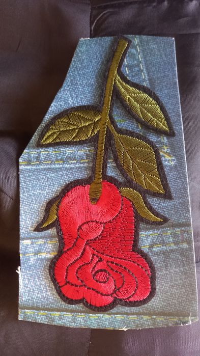 patch / remendo em forma de rosa