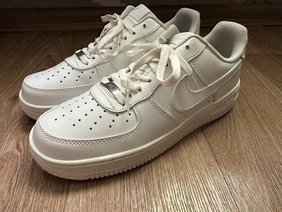 Белые Nike Air Force 1