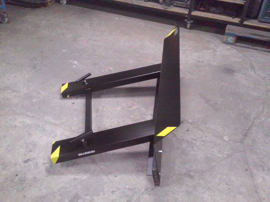 Pług do wózka widłowego.