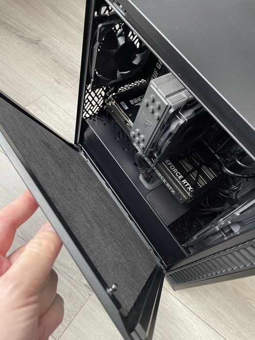 Комп'ютер Ryzen 7 7700 5.3Ghz / RTX 5070 12Gb / DDR5 32Gb