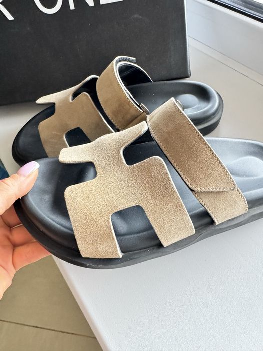 Пподам тапки R ONE