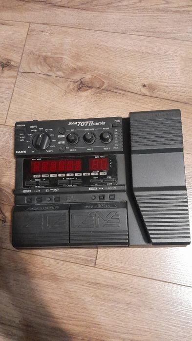 Zoom 707 II Multiefekt gitarowy.