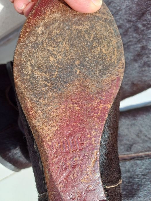 Botas castanhas de pelo