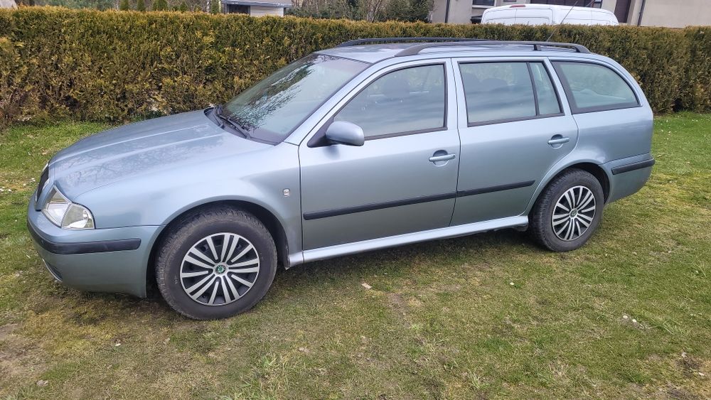 Skoda Oktavia 1.6 lpg rok 2003