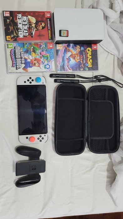 Nitendo Switch Oled + 4 Jogos